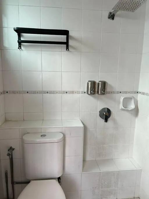 Karpalsinghdrive Seaside Georgetown 4R3B3P 15Pax Villa 0*, George Town Malaysia