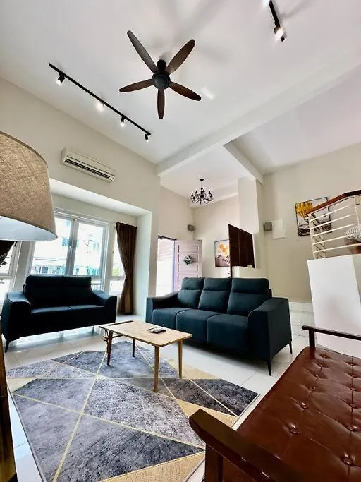 Karpalsinghdrive Seaside Georgetown 4R3B3P 15Pax Villa Feriehus