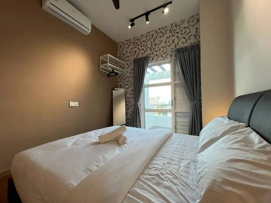 Feriehus Karpalsinghdrive Seaside Georgetown 4R3B3P 15Pax Villa