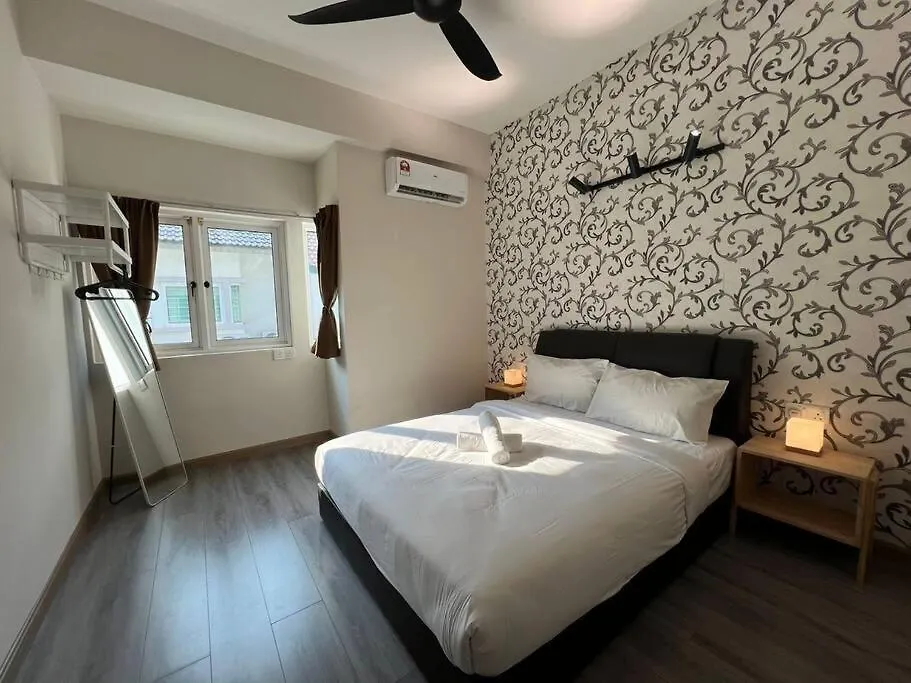 Karpalsinghdrive Seaside Georgetown 4R3B3P 15Pax Villa 0*, George Town Malaysia
